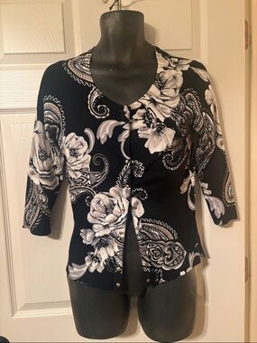 White House Black Market Black & White Floral Paisley Button Cardigan